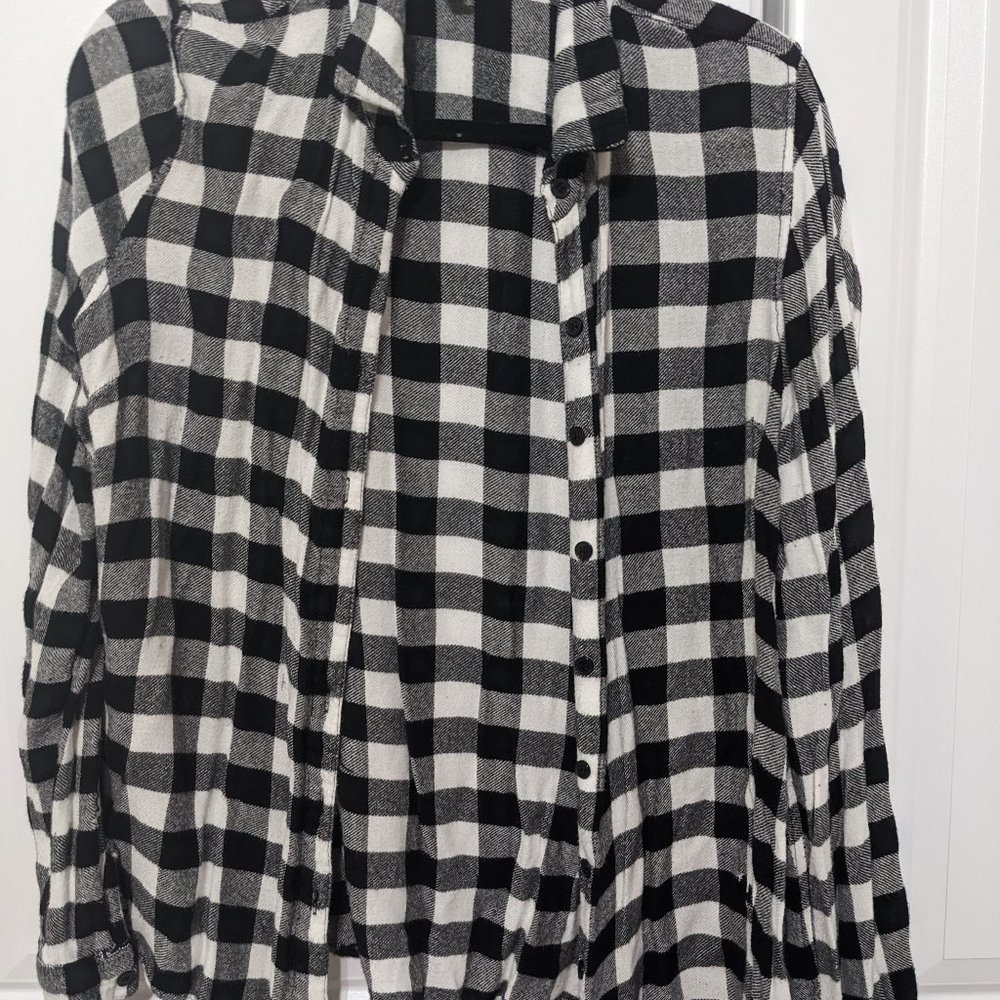 Red Camel Black and White Plaid Flannel Size Large